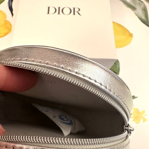 DIOR NEW Shiny Silver Round Small Vanity Cosmetic Travel Pouch - Picture 7 of 8